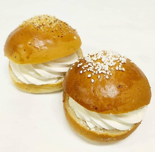 Laskiaispulla hillo/manteli